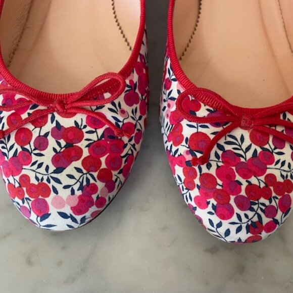 J. CREW Liberty of London Gemma Floral Ballet Flats Sz 6 Red Berry White Pink - Picture 15 of 16